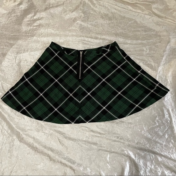 Royal Bones by Tripp NYC green plaid skirt - NO SUSPENDERS INCLUDED - Picture 3 of 10